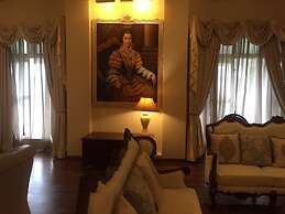 Grand Bungalow Nuwara Eliya by Seven Angels