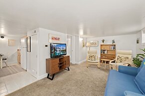 Peterson Retreat Hot Tub, Bikes, Old Town