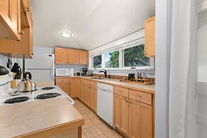 Peterson Retreat Hot Tub, Bikes, Old Town