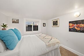 Peterson Retreat Hot Tub, Bikes, Old Town