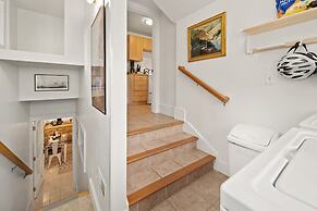 Peterson Retreat Hot Tub, Bikes, Old Town