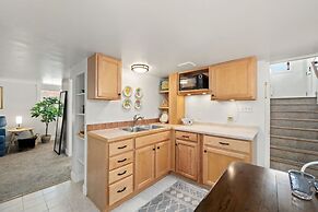 Peterson Retreat Hot Tub, Bikes, Old Town