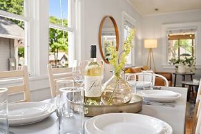 Peterson Retreat Hot Tub, Bikes, Old Town