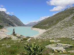 Alpi Retreat by Saas Grund