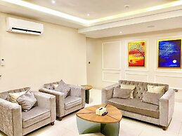 Urban Edge Comfort Apartment