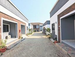Urban Edge Comfort Apartment