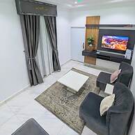 Urban Edge Comfort Apartment