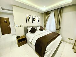 Urban Edge Comfort Apartment