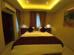 Urban Edge Comfort Apartment