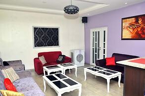 Royal Vantage Hotel and Suites