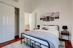 Near Lake Travis & Marina: Modern Austin Getaway!