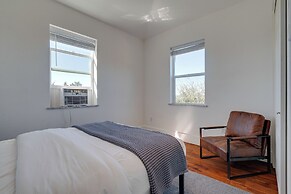 Near Lake Travis & Marina: Modern Austin Getaway!