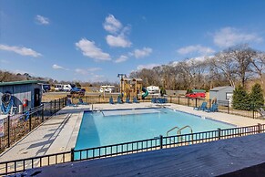 Patio, Fire Pit & Grill: Central Sevierville Cabin