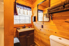 Patio, Fire Pit & Grill: Central Sevierville Cabin