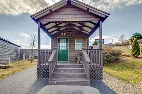 Patio, Fire Pit & Grill: Central Sevierville Cabin