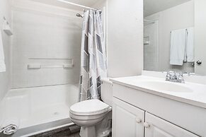 4 Mi to Surprise Stadium: Condo w/ Pool!