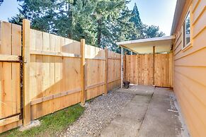 Apt 10 Mi to Portland: Walk to Bus Stop!