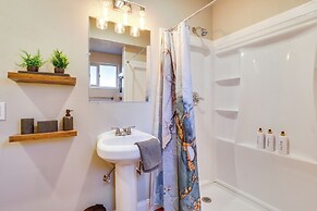 Apt 10 Mi to Portland: Walk to Bus Stop!