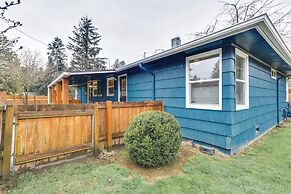 5 Mi to Oregon Zoo: Apartment w/ Private Yard