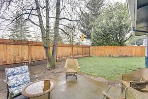 5 Mi to Oregon Zoo: Apartment w/ Private Yard