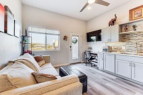 Cozy Couple's Retreat w/ Views in Apache Junction