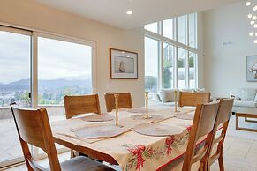 2 Mi to Promenade at Westlake: Mtn-view Haven!