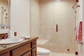 2 Mi to Promenade at Westlake: Mtn-view Haven!