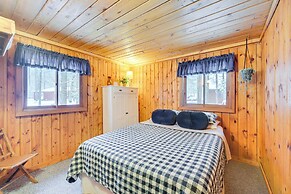 Charming Cabin on Grindstone Lake
