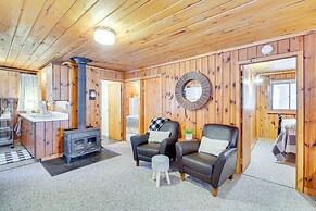 Charming Cabin on Grindstone Lake