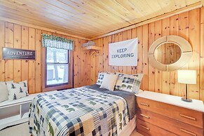 Charming Cabin on Grindstone Lake