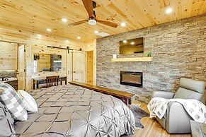 11 Mi to Marina on Lake Hamilton: Cabin Getaway