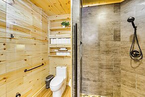 11 Mi to Marina on Lake Hamilton: Cabin Getaway