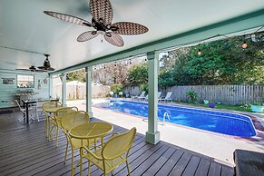 2 Mi to Gulfport Beaches: Poolside Paradise!