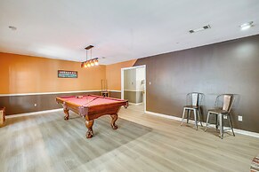 2 Mi to Gulfport Beaches: Poolside Paradise!