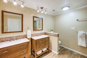 2 Mi to Gulfport Beaches: Poolside Paradise!