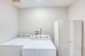 Serene & Updated Escape: 1 Mi to Heritage Landing