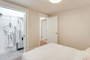 Serene & Updated Escape: 1 Mi to Heritage Landing