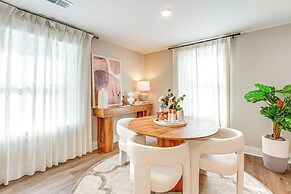 Serene & Updated Escape: 1 Mi to Heritage Landing