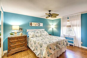 < 1 Mi to Boat Ramp: Canal-front Retreat in Astor!