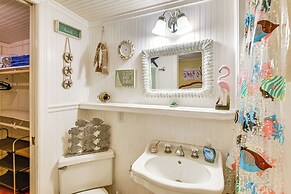 < 1 Mi to Boat Ramp: Canal-front Retreat in Astor!