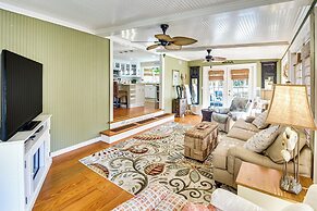 < 1 Mi to Boat Ramp: Canal-front Retreat in Astor!