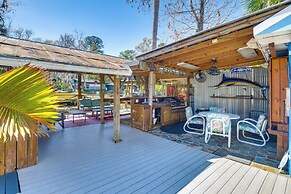 < 1 Mi to Boat Ramp: Canal-front Retreat in Astor!