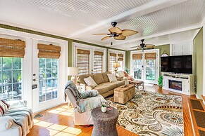 < 1 Mi to Boat Ramp: Canal-front Retreat in Astor!