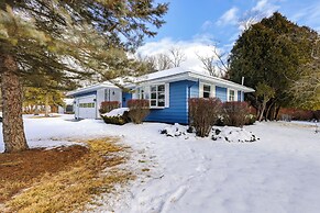 9 Mi to Lake George Village: Home in Queensbury
