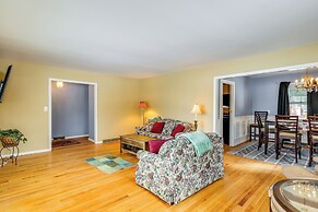 9 Mi to Lake George Village: Home in Queensbury