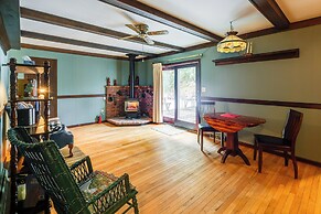 9 Mi to Lake George Village: Home in Queensbury