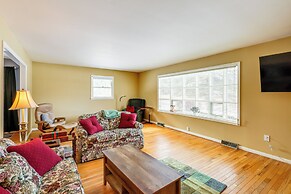 9 Mi to Lake George Village: Home in Queensbury