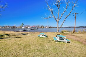 Dock & Patio: Possum Kingdom Lake House
