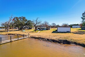 Dock & Patio: Possum Kingdom Lake House