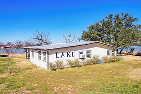 Dock & Patio: Possum Kingdom Lake House